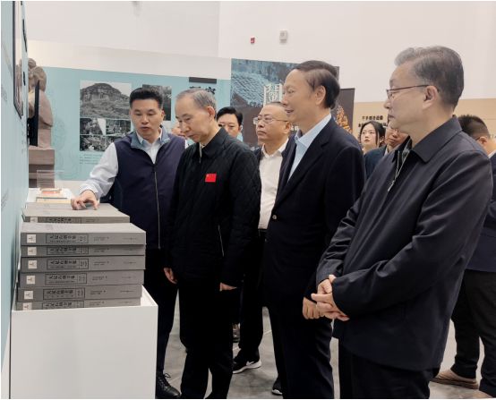 雷竞技RAYBET·(中国)官方网站中国国际文化传播中心执行主席龙宇翔到大足区丰(图1)
