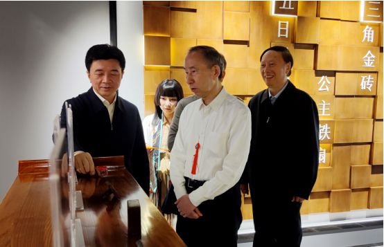 雷竞技RAYBET·(中国)官方网站中国国际文化传播中心执行主席龙宇翔到大足区丰(图7)