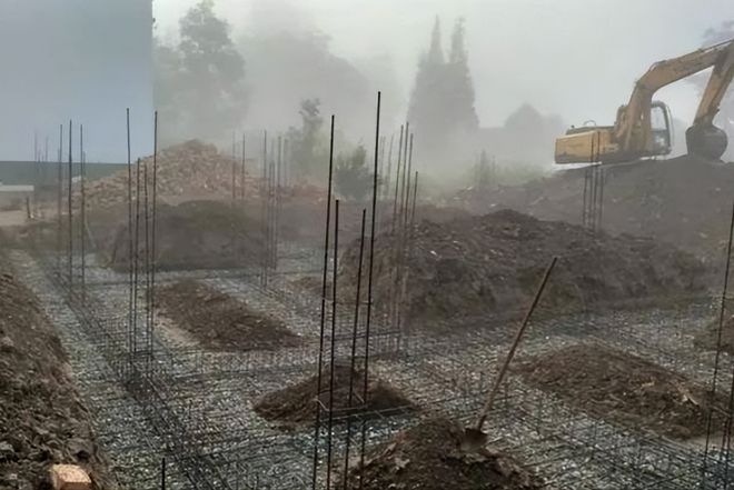雷竞技RAYBET从出门12秘书护驾 到铁窗相伴河北首富非法敛100亿竟这样收场(图4)